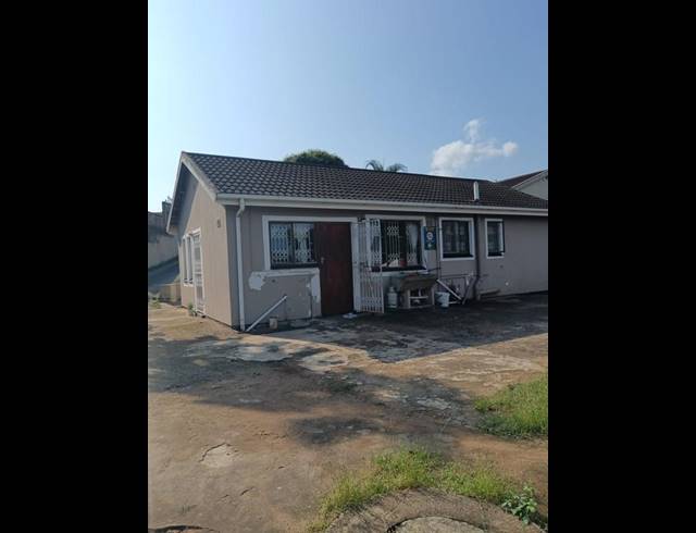 3 BEDROOM HOUSE FOR SALE IN NEWLANDS WEST